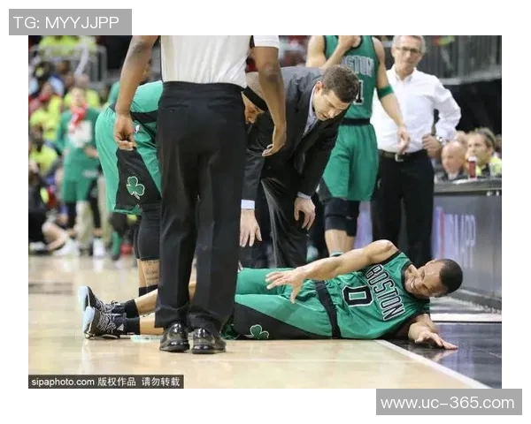 博格丹缺席第12场比赛船记透露其正在场上训练以增强腿筋力量 博格丹缺席第12场比赛船记透露其正在场上训练以增强腿筋力量